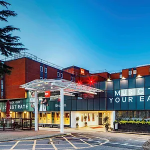 Ibis London Heathrow Airport מלון