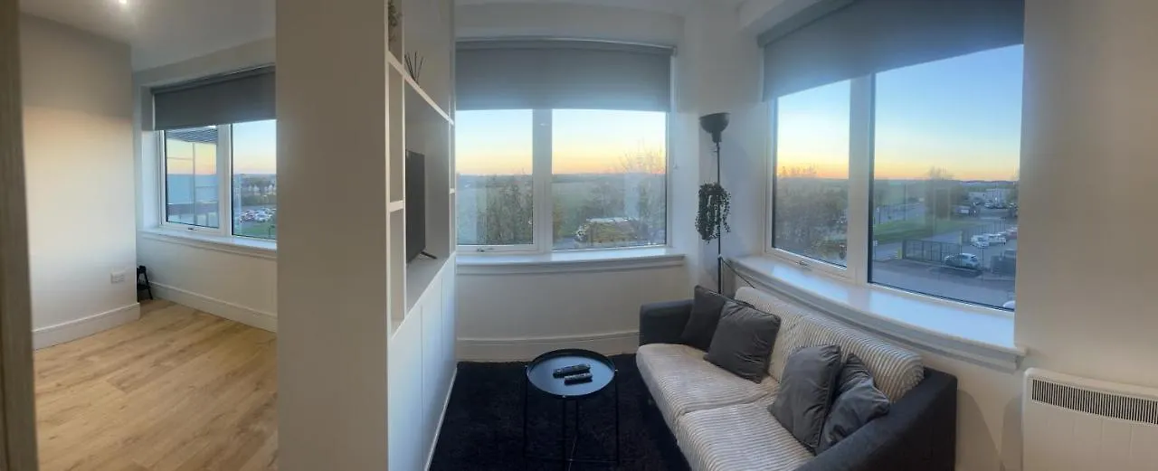 Apartment Aeropartment & Aerotel, London Heathrow Airport, Terminal 4, Ev Stations & Cheap Parking On Site! Hillingdon